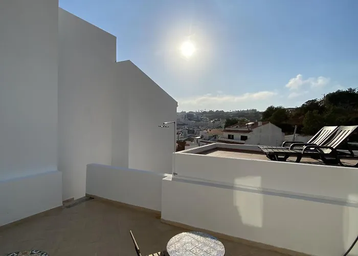 Refugio No16 Ocean Air & Rooftop Flair *