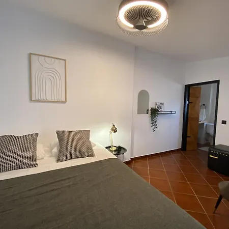 Refugio No16 Ocean Air & Rooftop Flair Pensionat Albufeira